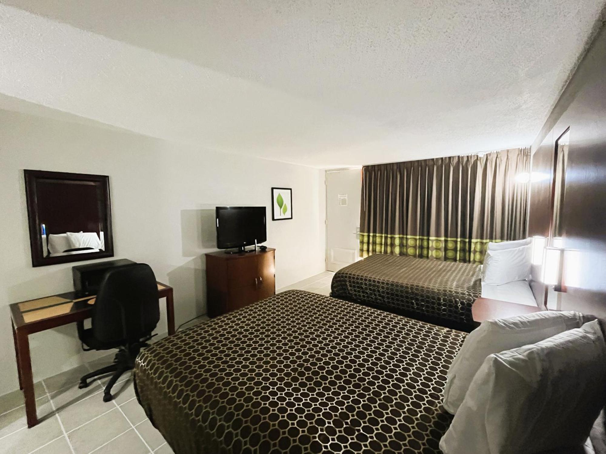 Budgetel Inn Phenix City Buitenkant foto