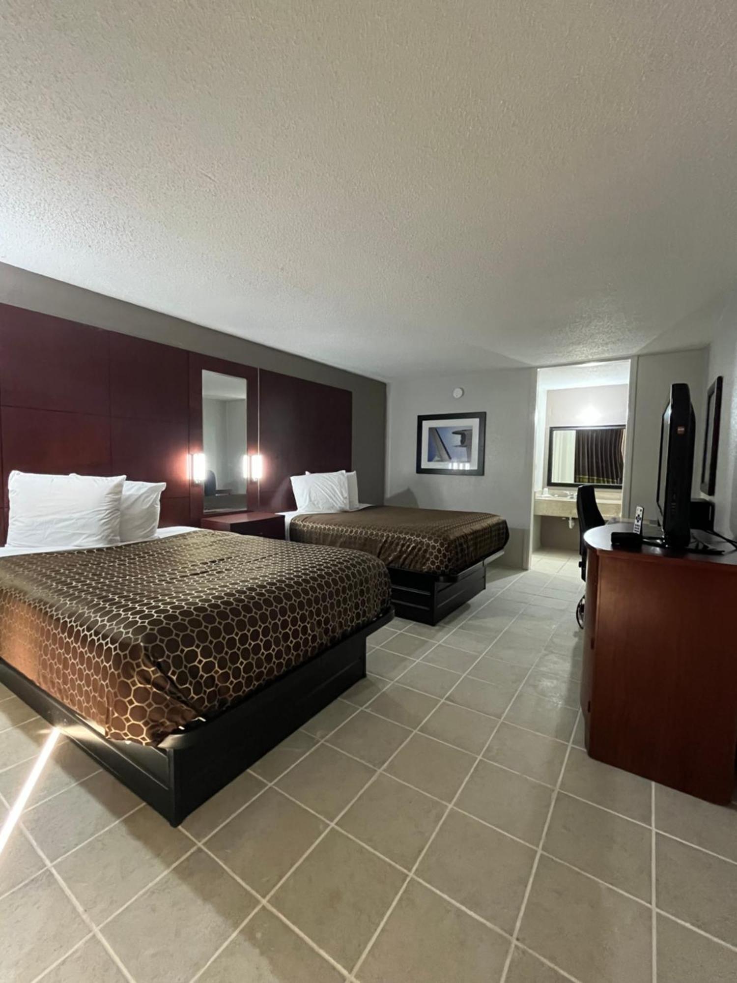 Budgetel Inn Phenix City Buitenkant foto