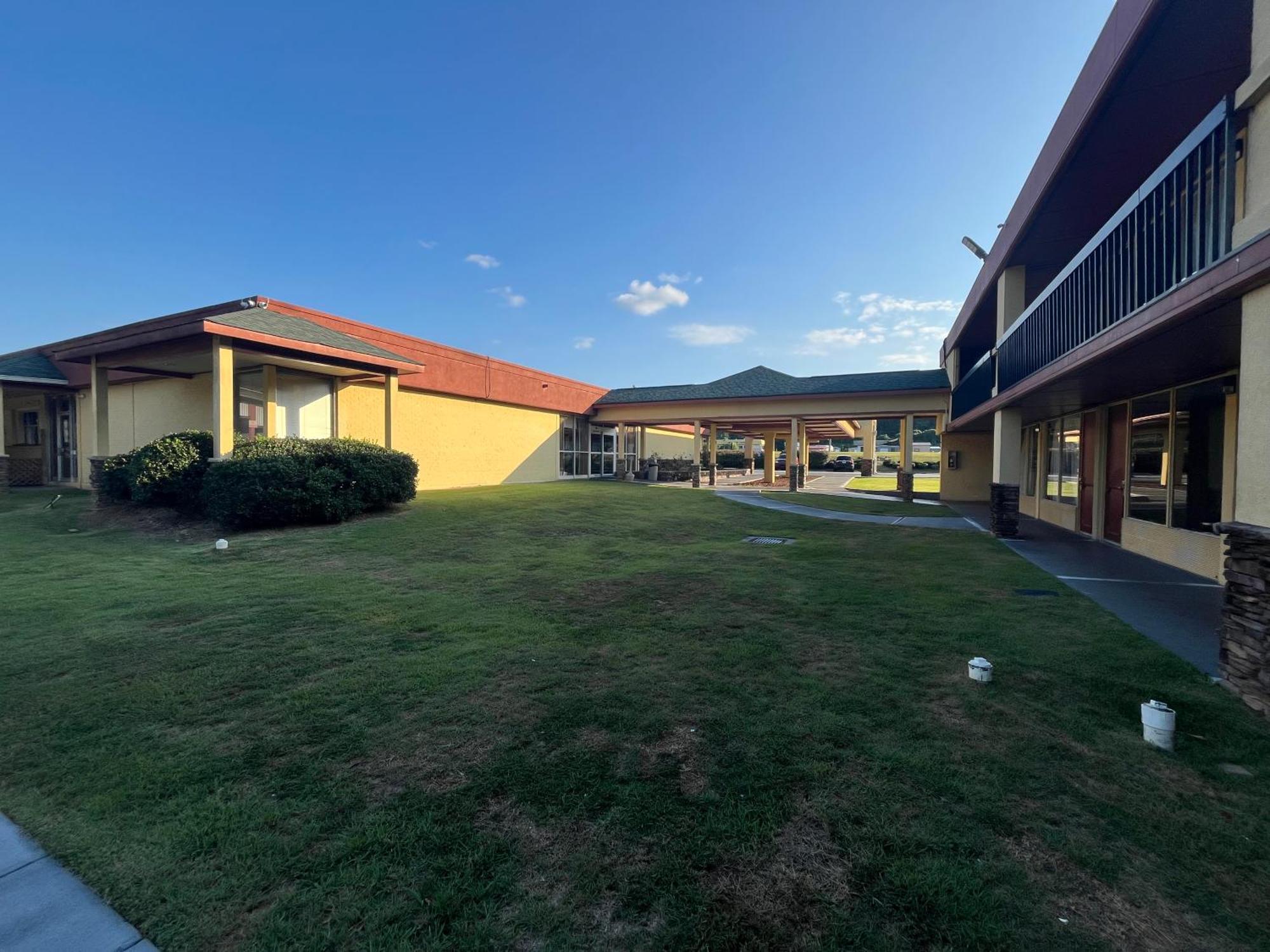 Budgetel Inn Phenix City Buitenkant foto