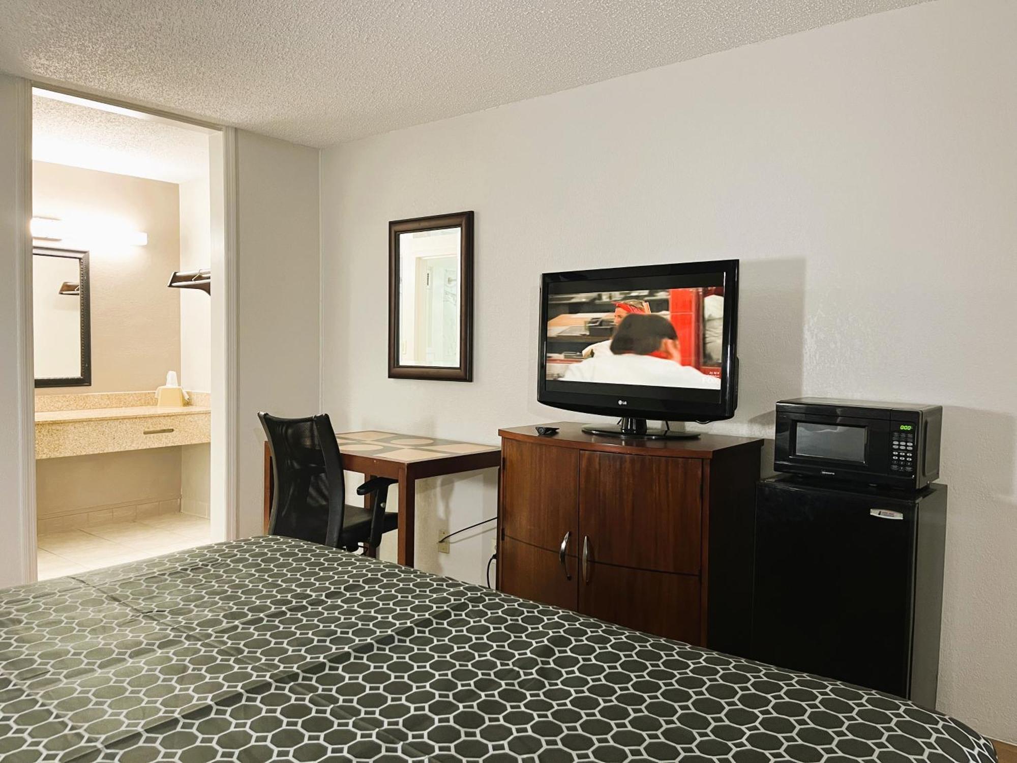 Budgetel Inn Phenix City Buitenkant foto