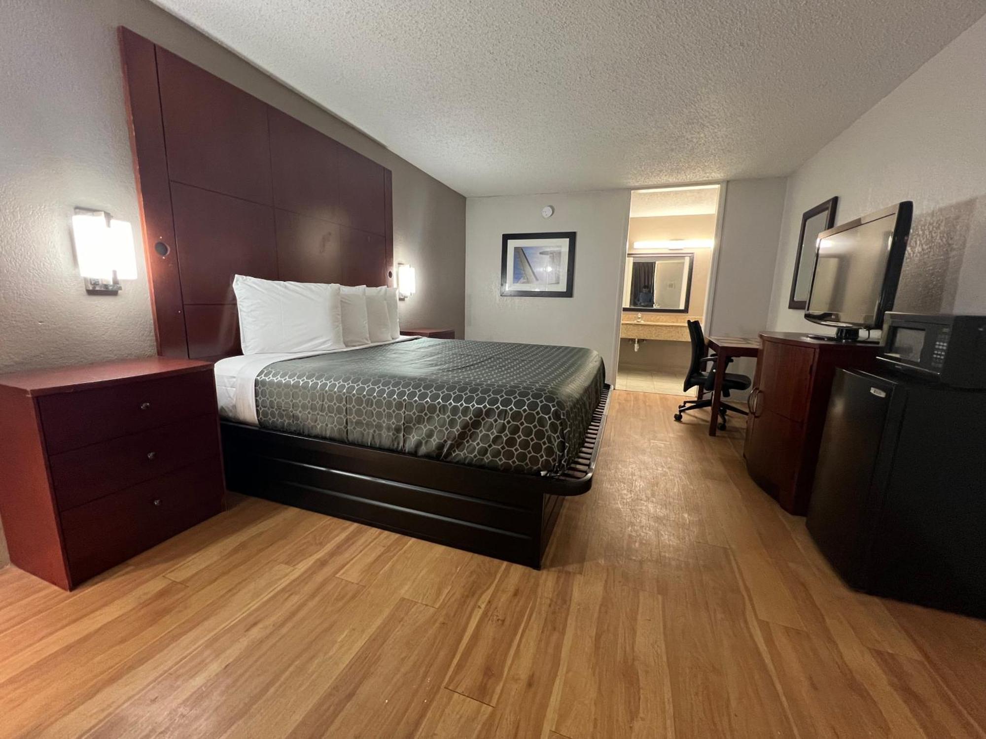 Budgetel Inn Phenix City Buitenkant foto
